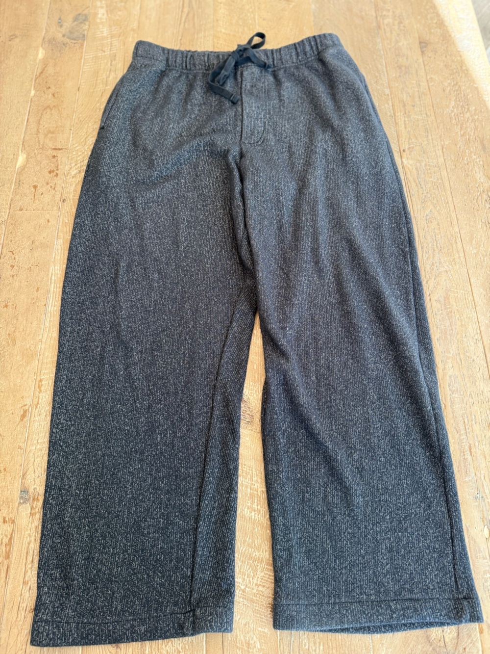 Orvis Women’s Wide Leg Jogger Pants in Heathered Charcoal L